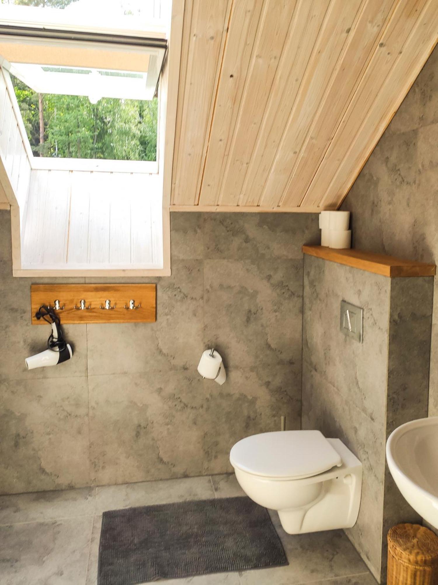 Mazursko - Komfortowe Apartamenty Nad Jeziorem, Sauna, Kominki Na Parterze Kretowiny Cameră foto